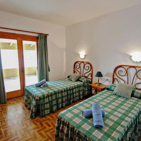 El Portet - Beachfront Holiday Home With Private Pool In Moraira Exterior photo