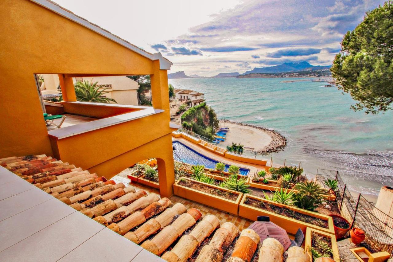 El Portet - Beachfront Holiday Home With Private Pool In Moraira Exterior photo