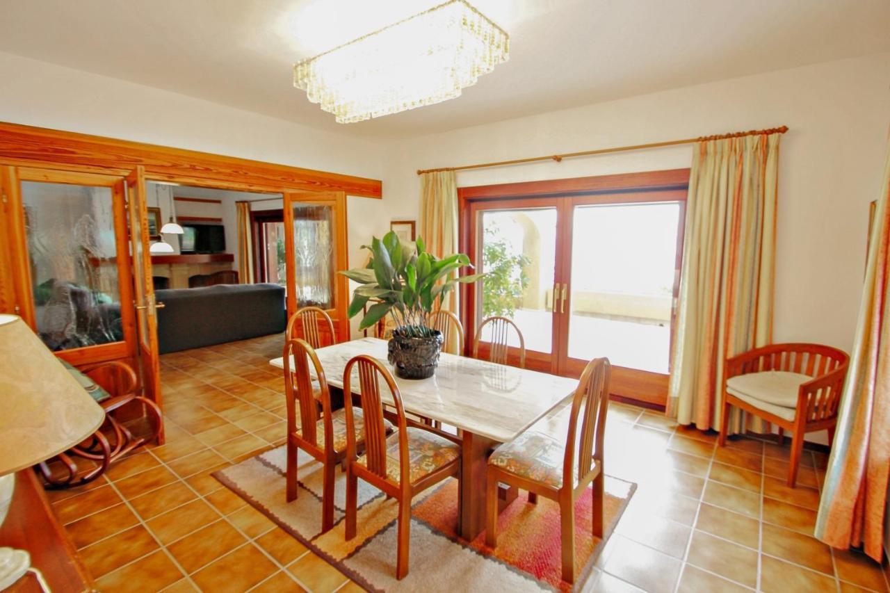 El Portet - Beachfront Holiday Home With Private Pool In Moraira Exterior photo
